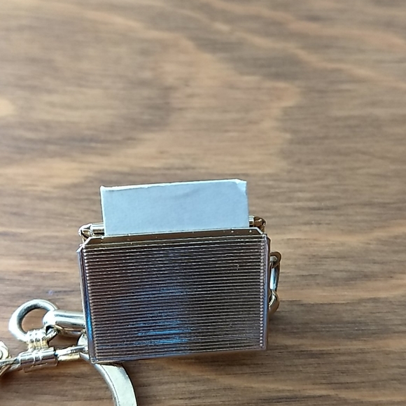 Locket Key Chain - Picture 3 of 5